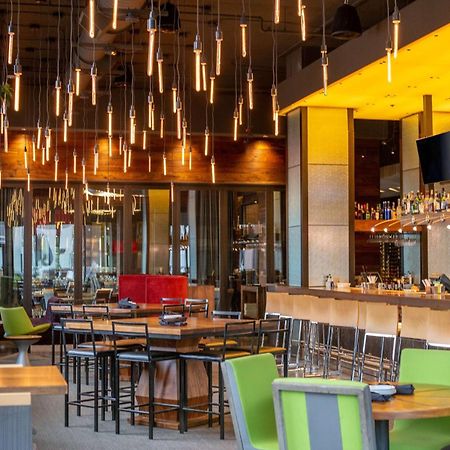 Hilton Garden Inn Louisville Downtown Bagian luar foto