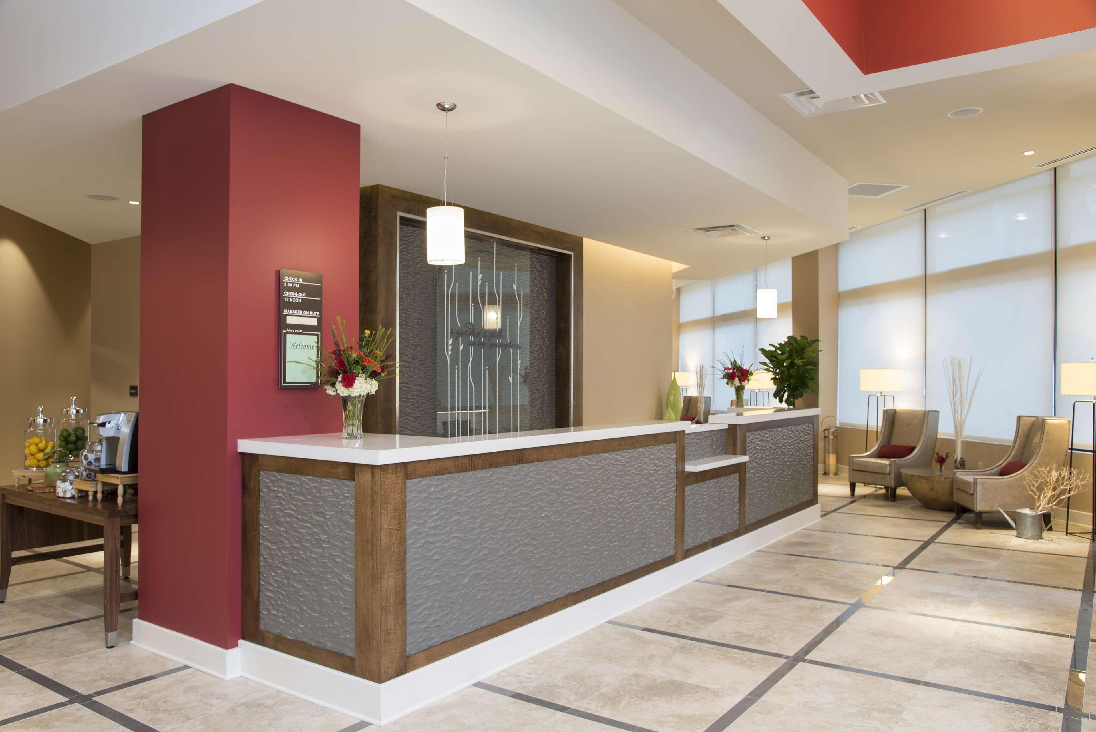 Hilton Garden Inn Louisville Downtown Bagian luar foto