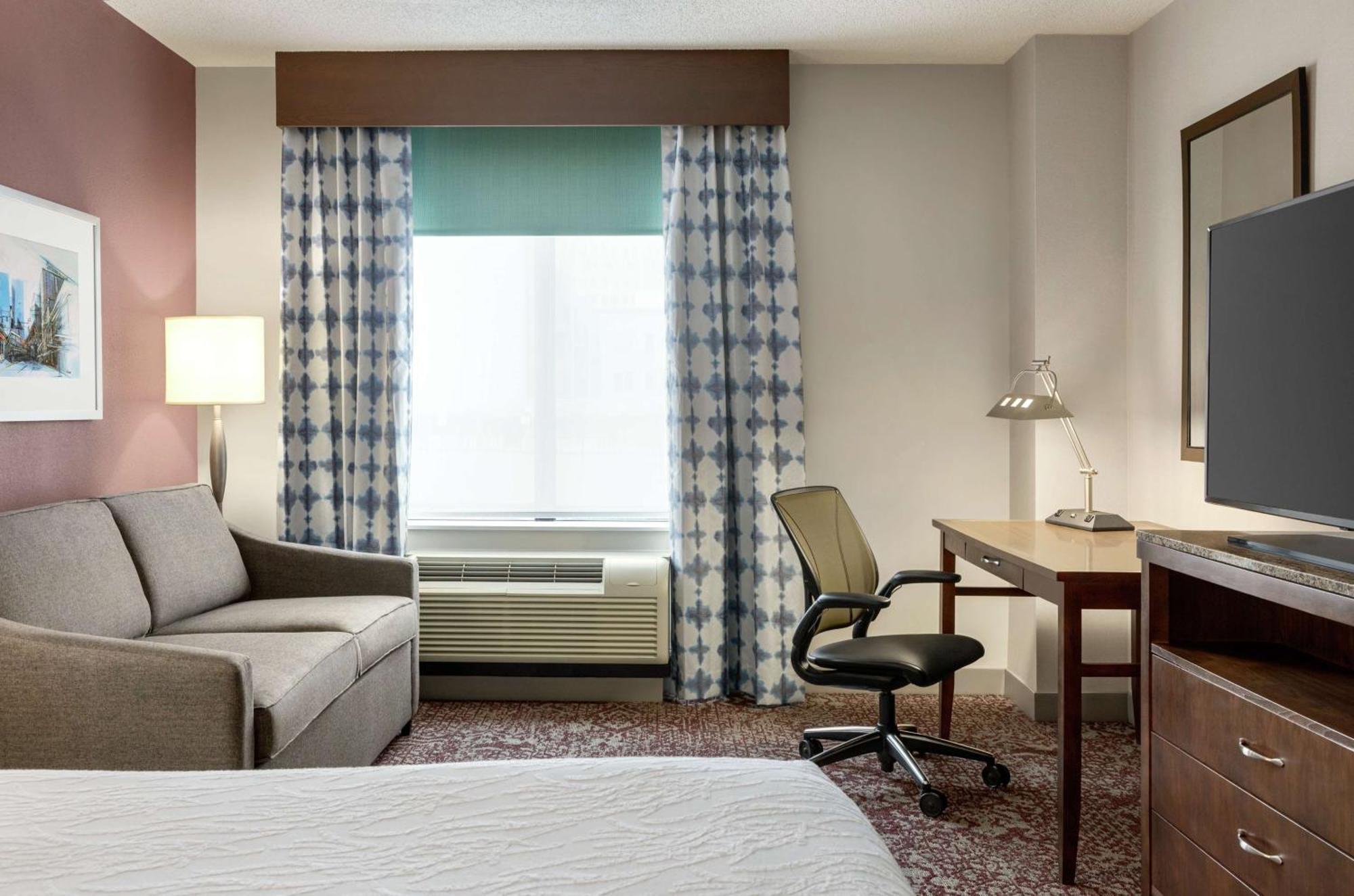 Hilton Garden Inn Louisville Downtown Bagian luar foto