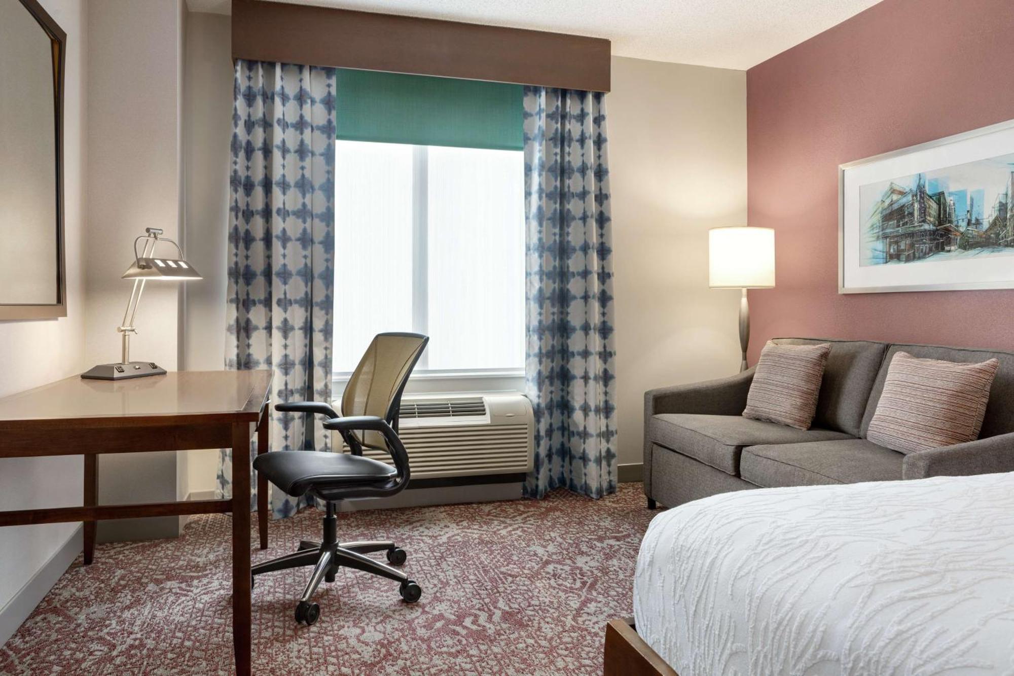 Hilton Garden Inn Louisville Downtown Bagian luar foto