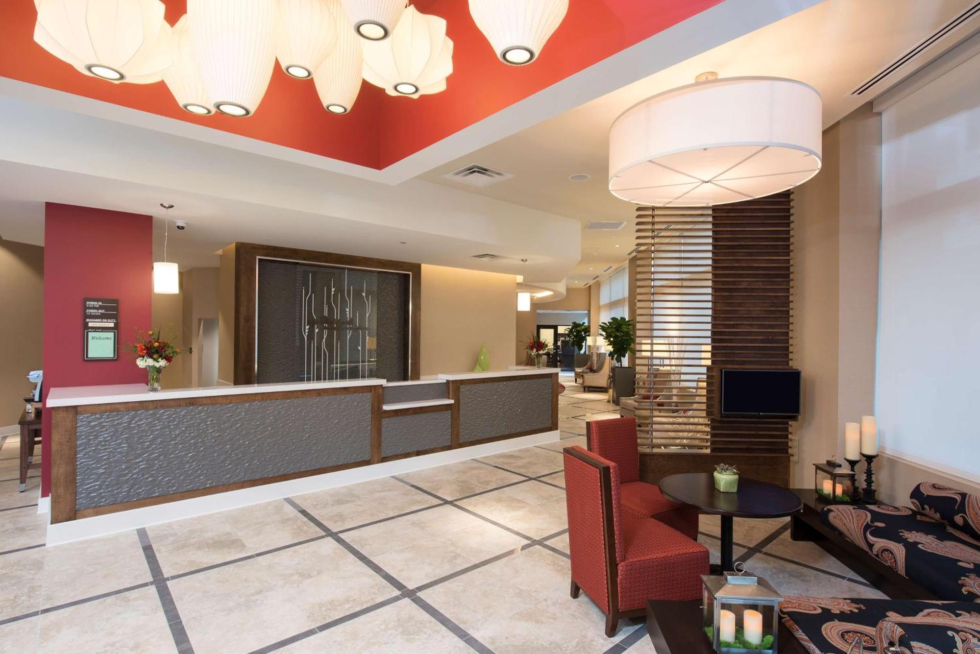 Hilton Garden Inn Louisville Downtown Bagian luar foto