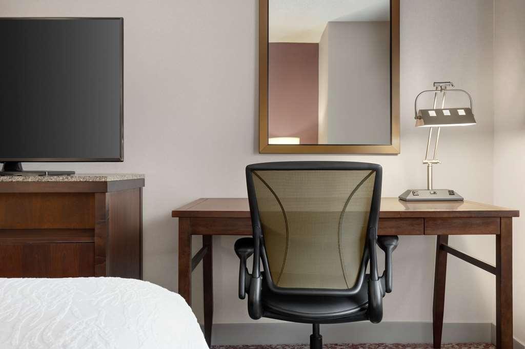 Hilton Garden Inn Louisville Downtown Ruang foto