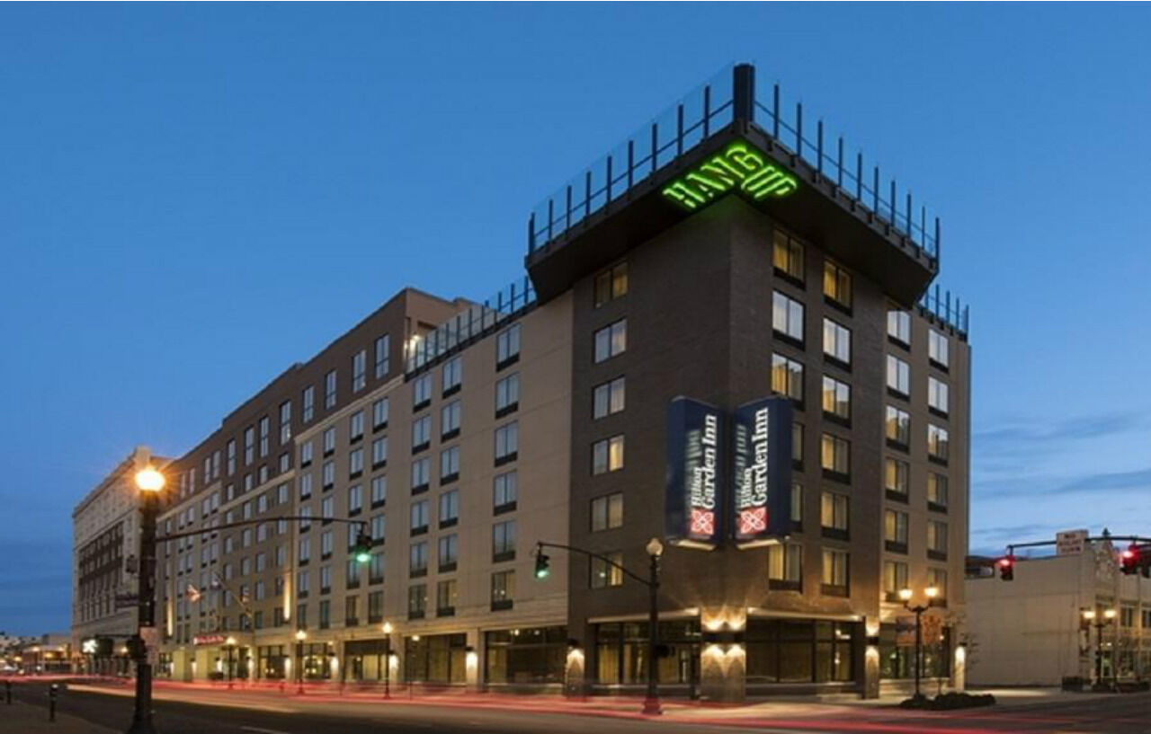 Hilton Garden Inn Louisville Downtown Bagian luar foto